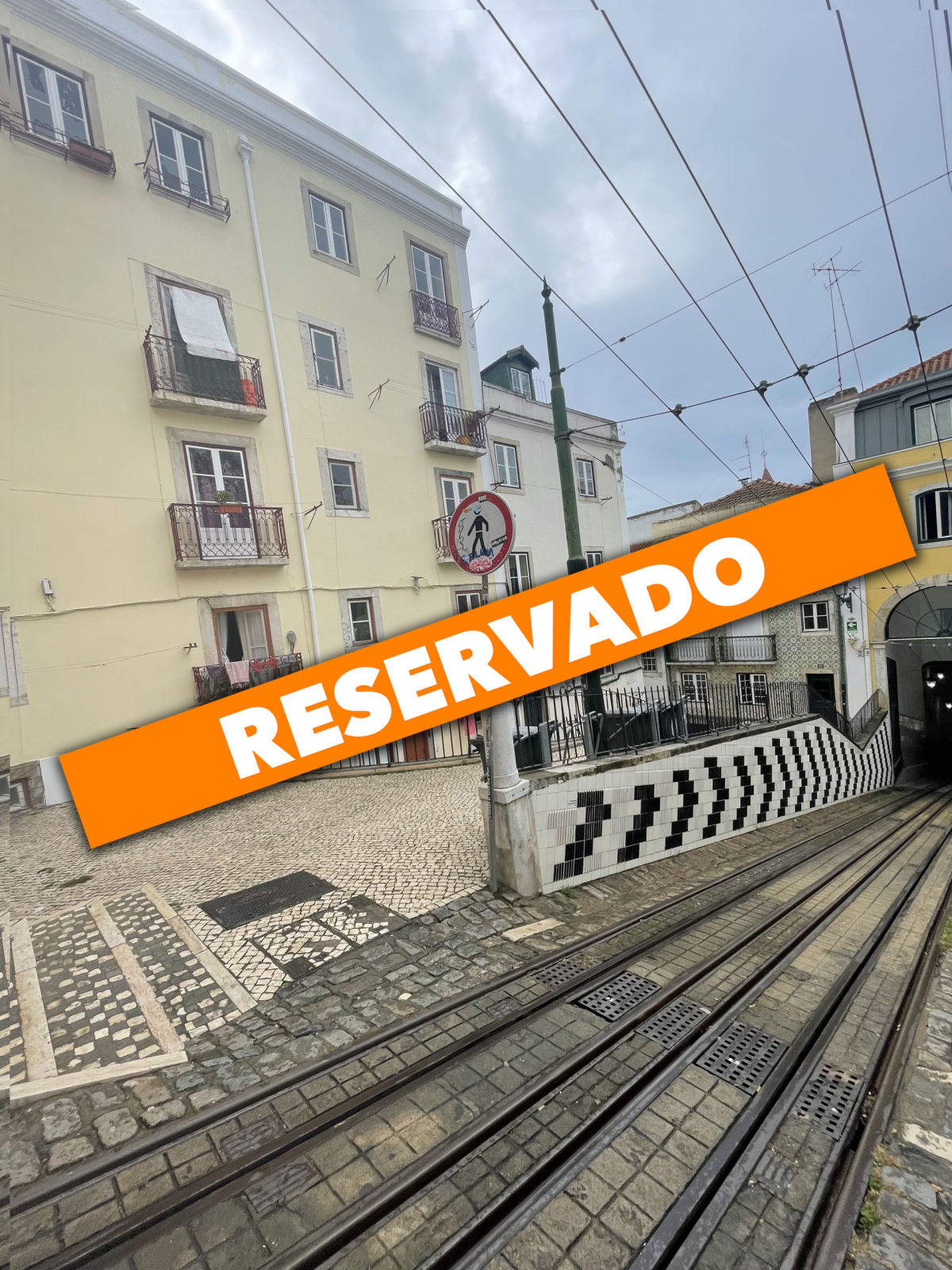 T1 Oportunidade ! Lisboa Bica - Largo de Santo Antoninho para Remodelação